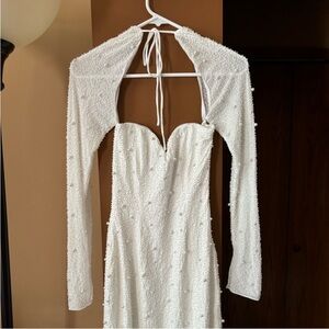 NWT Women’s/juniors size M Fashion Nova ivory Aliza pearl mini dress